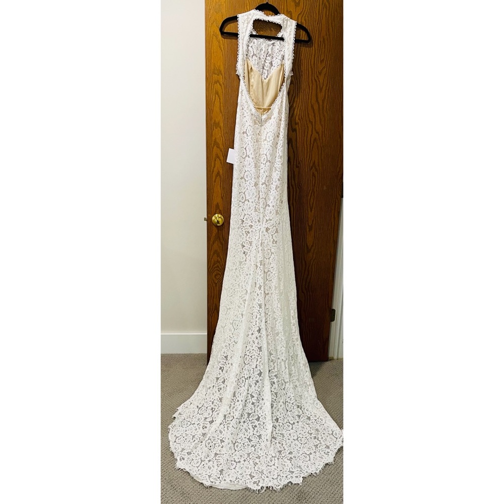 Brand new and never worn!